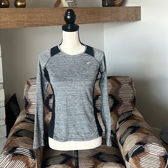 Mizuno Long Sleeve Tee - Picture 1 of 10